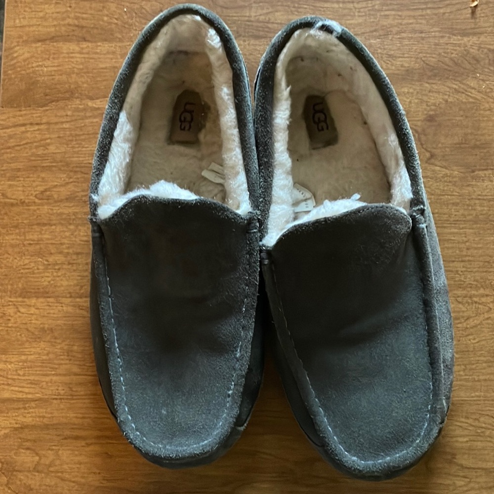 UGG Ascot Slippers Grey size 12